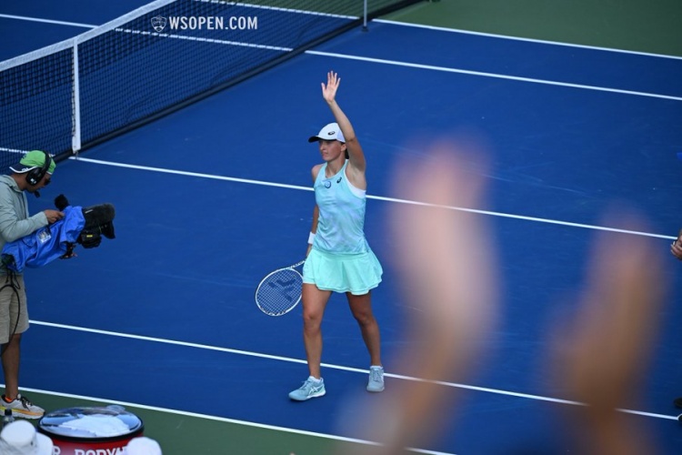 赛运动员备 赛运动员备